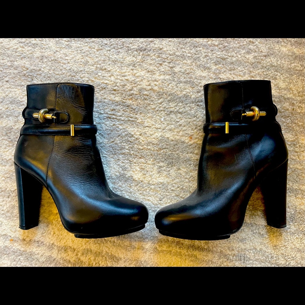 Balenciaga Black Leather Booties Size 38 (USA 7)